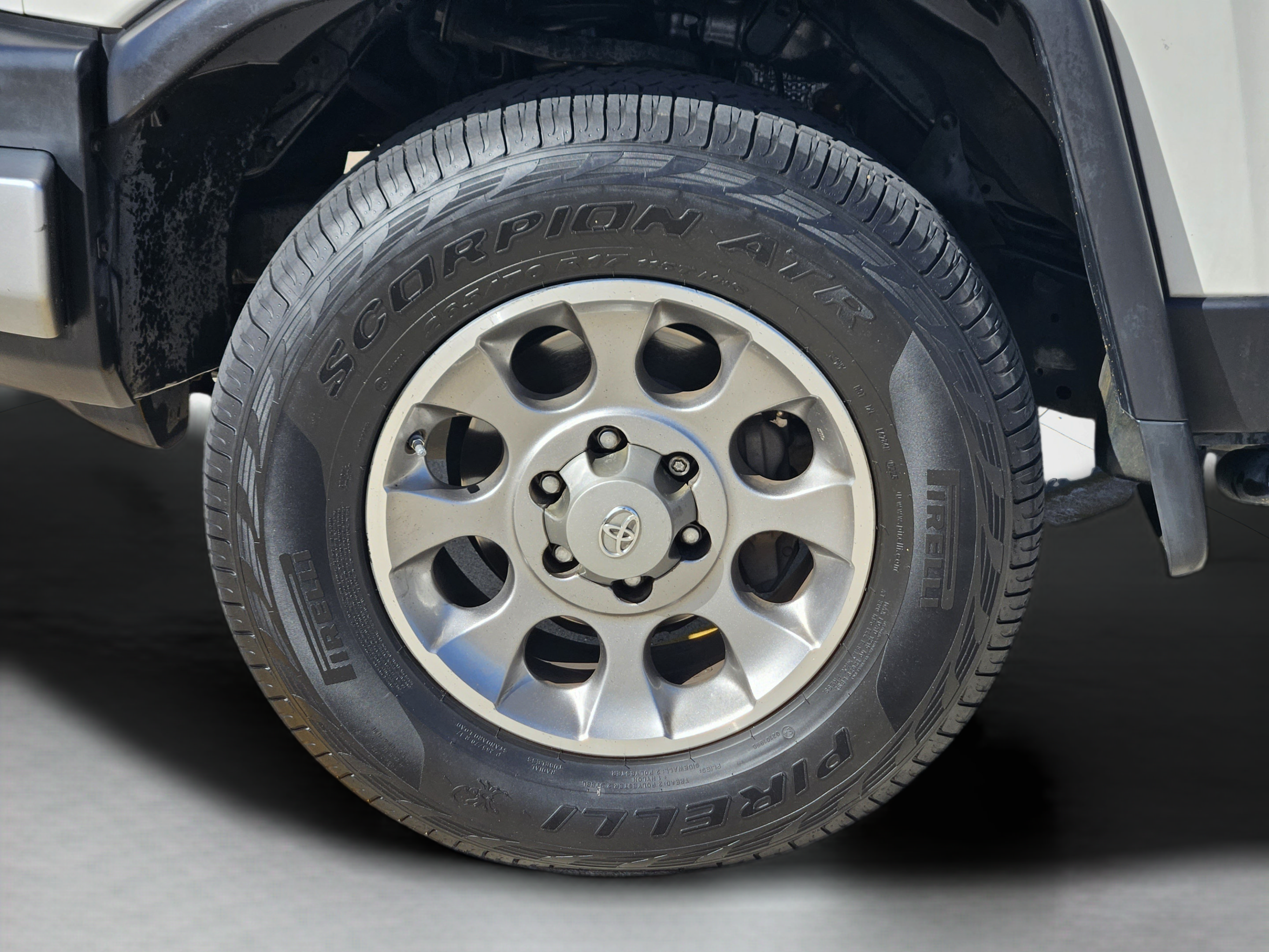 Used 2012 Toyota FJ Cruiser 4WD image 28