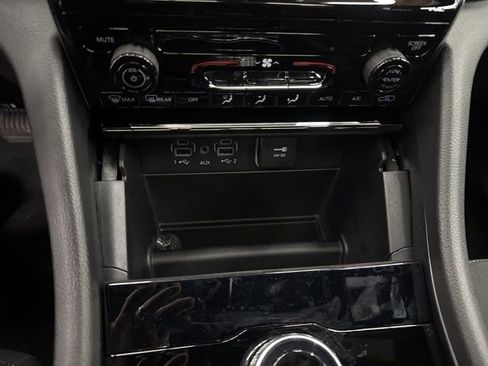 New 2025 Jeep Grand Cherokee Laredo X image 11