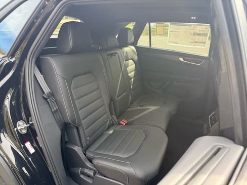 New 2026 Volkswagen Atlas Cross Sport SEL R-Line image 12
