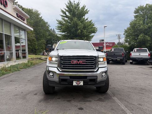 Used 2017 GMC Sierra 2500 SLE w/ HD SLE Preferred Plus Package AWD/4WD image 3