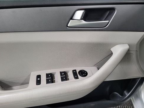 Used 2016 Hyundai Sonata SE FWD image 27
