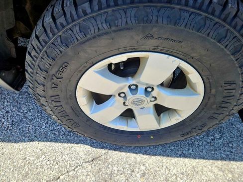 Used 2012 Nissan Xterra S image 37