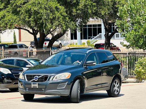 Used 2013 Volvo XC60 T6 AWD/4WD image 3