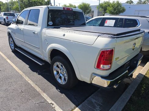 Used 2018 RAM 1500 Laramie AWD/4WD image 7