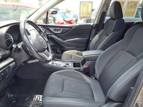 Used 2021 Subaru Forester Premium AWD/4WD image 7