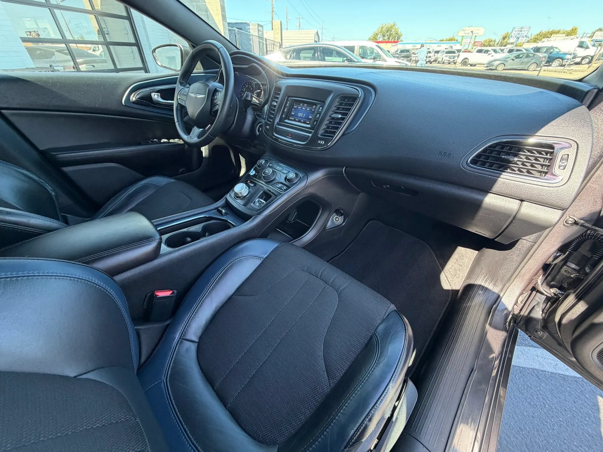 Used 2016 Chrysler 200 S FWD image 14