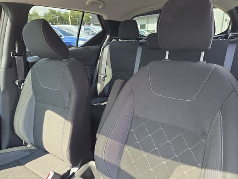 Used 2019 Nissan Kicks S FWD image 21