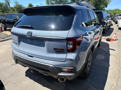 Used 2023 Honda Passport TrailSport image 6