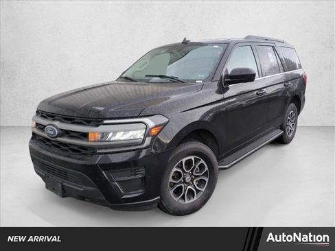 Used 2023 Ford Expedition XLT image 1