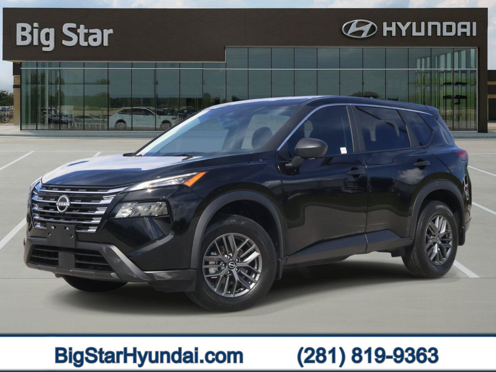 Used 2025 Nissan Rogue S FWD image 1