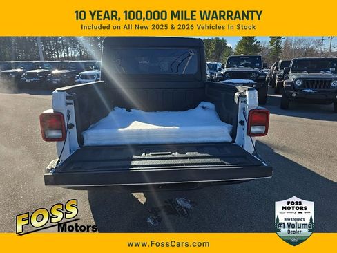 New 2026 Jeep Gladiator Sport image 14