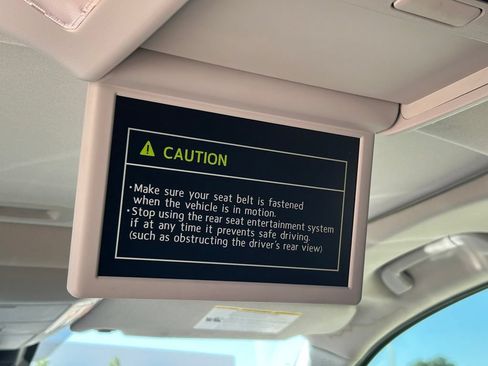 Used 2019 Toyota Sequoia Platinum RWD image 26