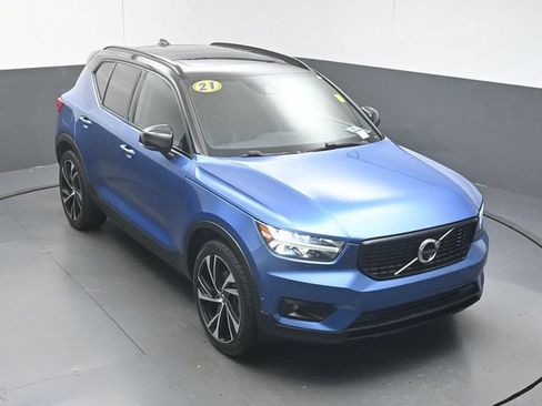Used 2021 Volvo XC40 T4 R-Design w/ Protection Package Premier FWD image 43