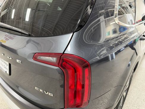 Used 2020 Kia Telluride EX AWD/4WD image 7
