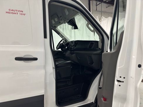 Used 2024 Ford Transit 250 148 Medium Roof Extended AWD w/ Load Area Protection Package image 42