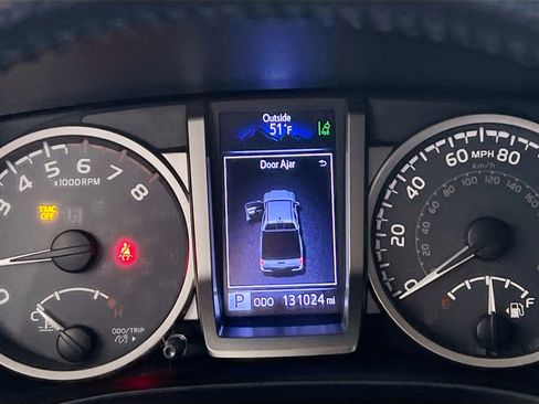 Used 2018 Toyota Tacoma SR5 image 23