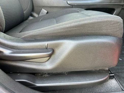 Used 2023 GMC Acadia SLE w/ Driver Convenience Package FWD image 54