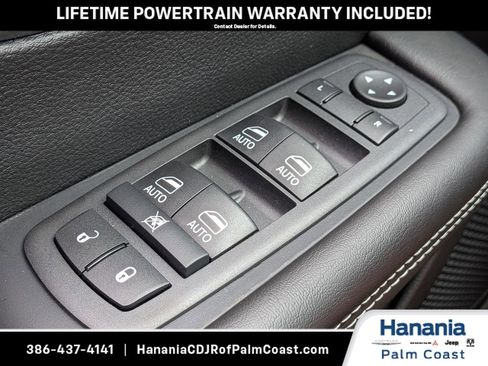 New 2026 Chrysler Pacifica Select FWD image 25