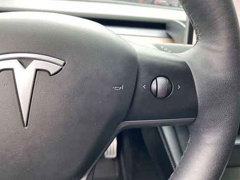 Used 2023 Tesla Model Y Performance AWD/4WD image 20