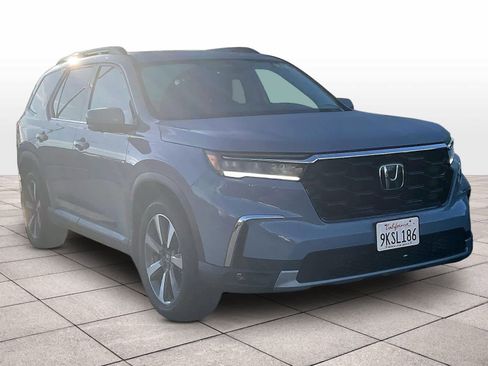 Used 2024 Honda Pilot Elite image 2