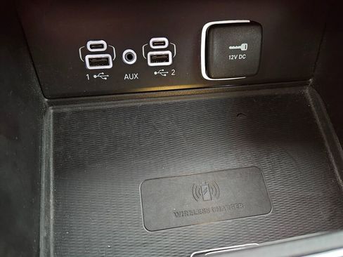 Used 2023 Jeep Grand Cherokee Limited w/ Luxury Tech Group II image 26