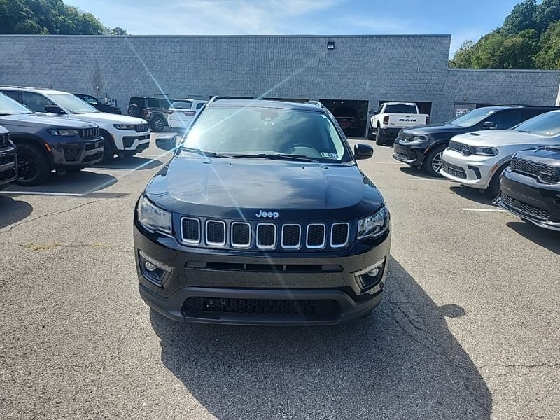 Used 2020 Jeep Compass Latitude AWD/4WD image 2