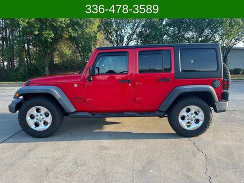 Used 2018 Jeep Wrangler Unlimited Sport w/ Connectivity Group image 2