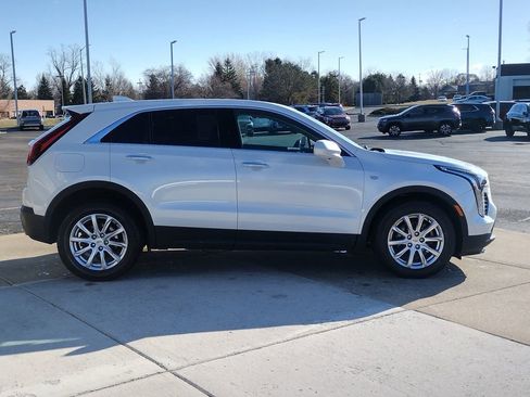 Used 2019 Cadillac XT4 Luxury AWD/4WD image 14