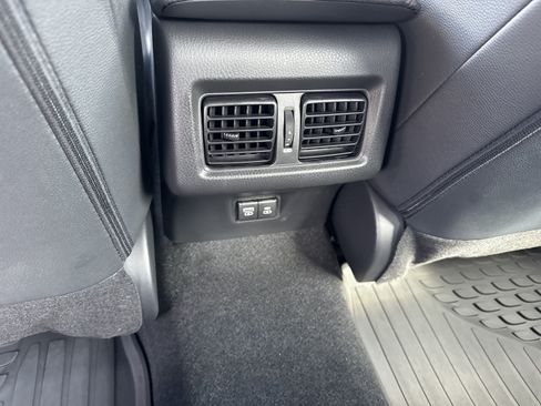 Used 2025 Toyota Camry XLE FWD image 14