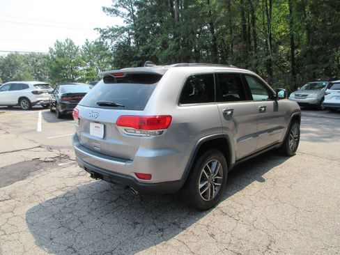 Used 2019 Jeep Grand Cherokee Limited w/ Trailer Tow Group IV AWD/4WD image 5