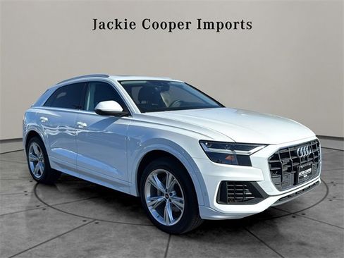 Used 2022 Audi Q8 Premium w/ Convenience Package image 7