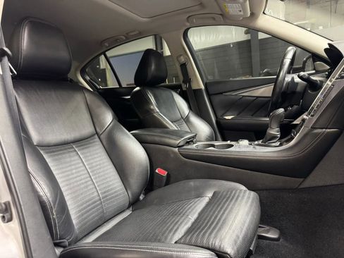 Used 2018 INFINITI Q50 Sport w/ Sensory Package (Sport) RWD image 13