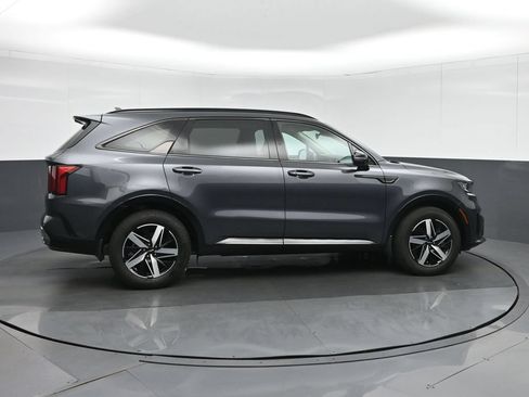 Used 2023 Kia Sorento S FWD image 8