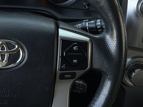 Used 2015 Toyota 4Runner SR5 AWD/4WD image 15