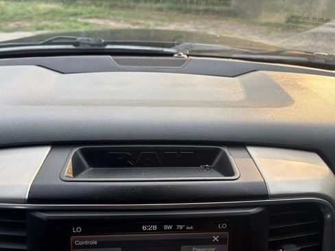 Used 2017 RAM 2500 Big Horn w/ Sport Appearance Group AWD/4WD image 22