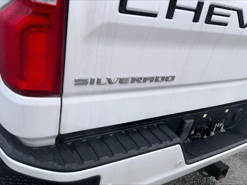 Used 2020 Chevrolet Silverado 1500 High Country w/ Technology Package image 29