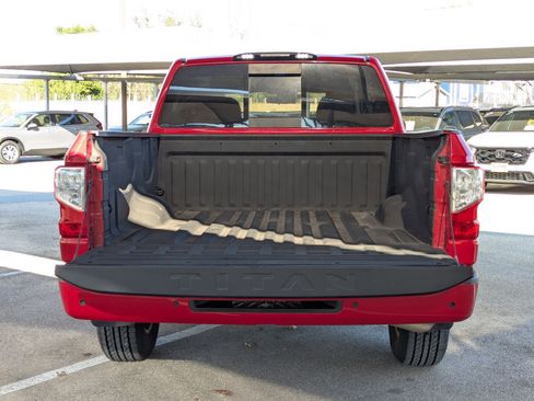 Used 2020 Nissan Titan SV image 23