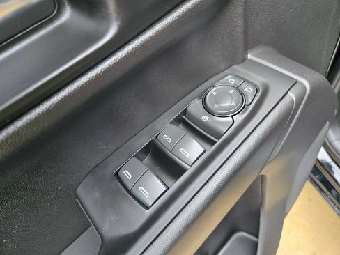 Certified 2022 Chevrolet Silverado 1500 Custom RWD image 18