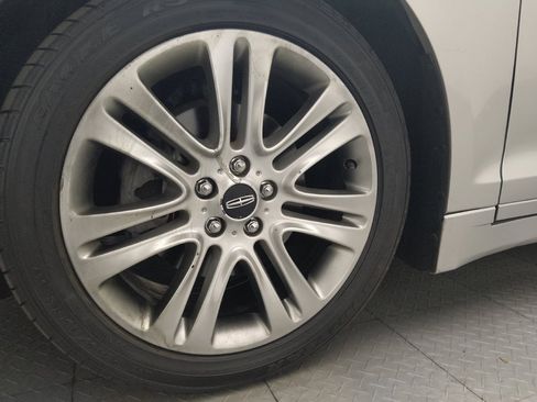 Used 2016 Lincoln MKZ Hybrid image 31