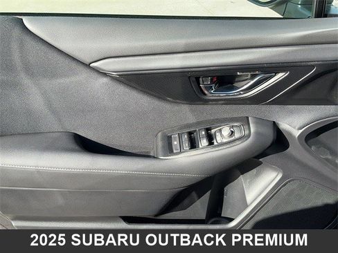 Used 2025 Subaru Outback Premium image 10
