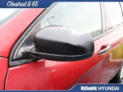 Used 2016 Jeep Cherokee Sport FWD image 13
