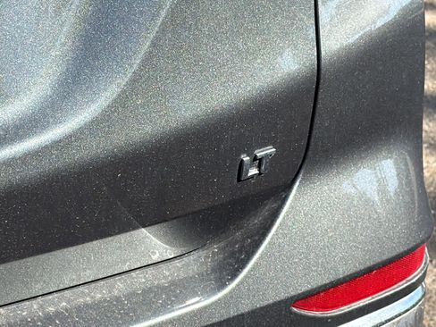 Used 2018 Chevrolet Equinox LT w/ LPO, Hit The Road Package FWD image 19