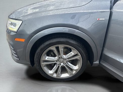 Used 2017 Audi Q3 2.0T Prestige w/ Prestige Package AWD/4WD image 24
