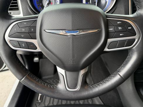 Used 2019 Chrysler 300 Touring L w/ Quick Order Package 2EF RWD image 15