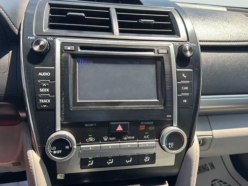 Used 2013 Toyota Camry LE FWD image 25