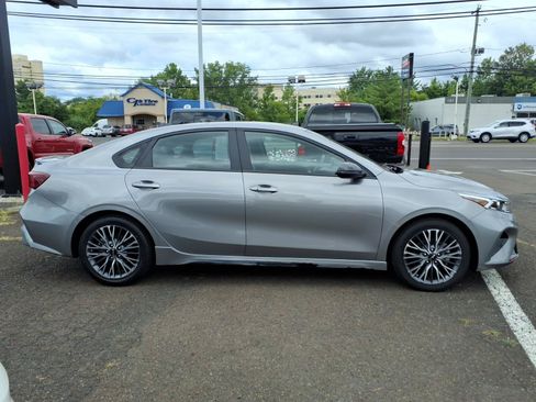 Used 2023 Kia Forte GT-Line w/ GT-Line Technology Package FWD image 2