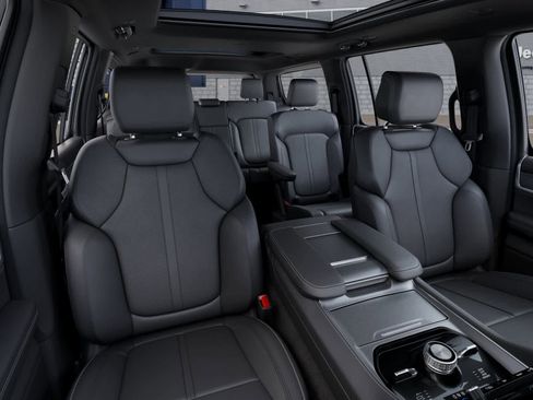 New 2025 Jeep Wagoneer Series III w/ Quick Order Package 25C Super image 16