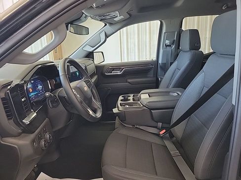 Used 2023 Chevrolet Silverado 1500 LT AWD/4WD image 2