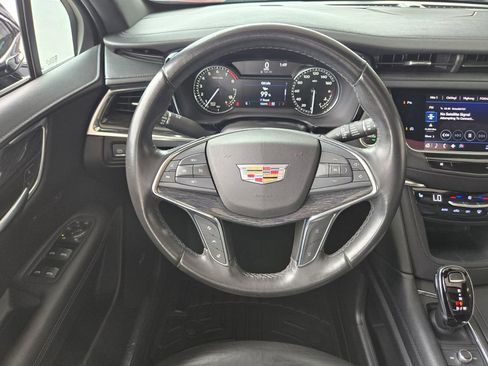 Used 2022 Cadillac XT5 Premium Luxury AWD/4WD image 13