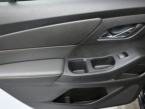 Used 2018 Chevrolet Traverse Premier w/ Redline Edition image 12